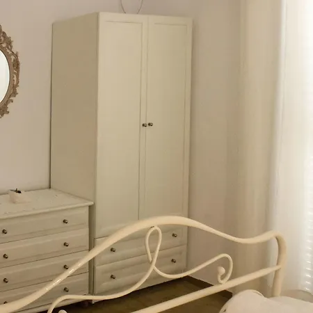 Danaides شقة باتسي